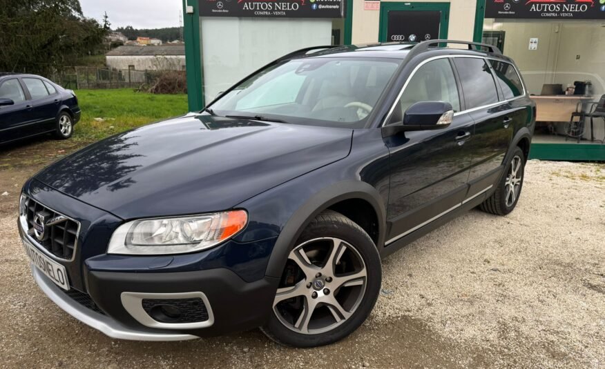 VOLVO XC 70 2.4 d5 momentum awd