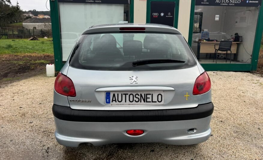 PEUGEOT 206 1.4