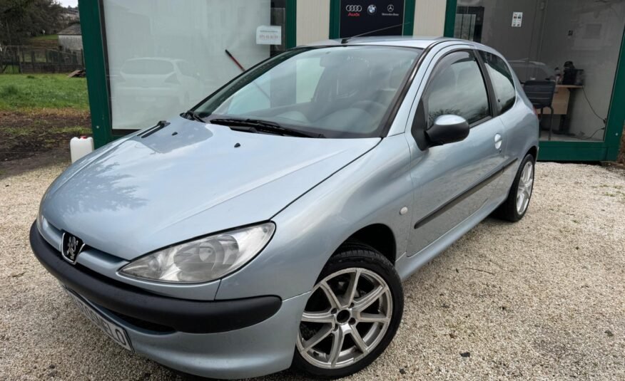 PEUGEOT 206 1.4