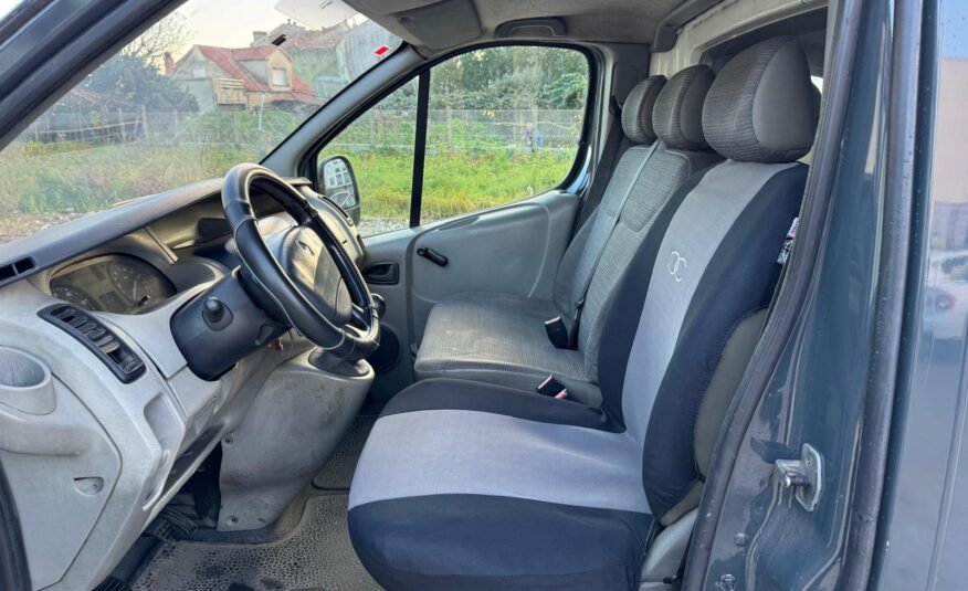 RENAULT TRAFIC 2.0DCI