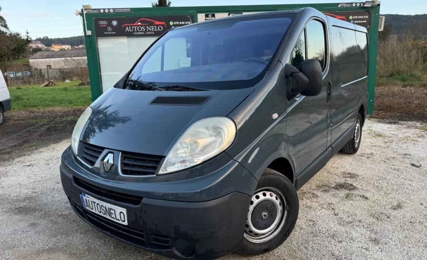 RENAULT TRAFIC 2.0DCI