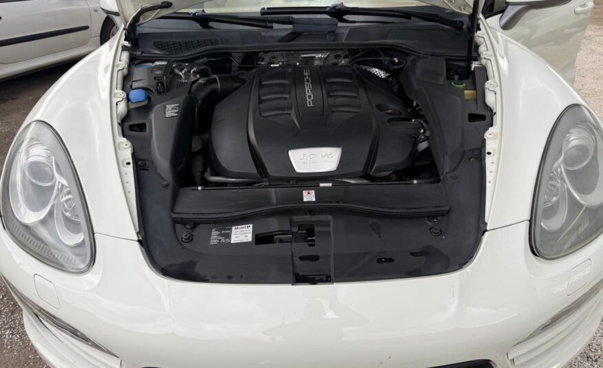 PORSCHE Cayenne 3.0 d