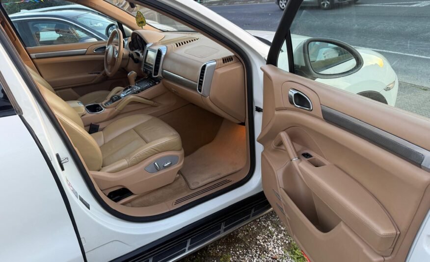 PORSCHE Cayenne 3.0 d