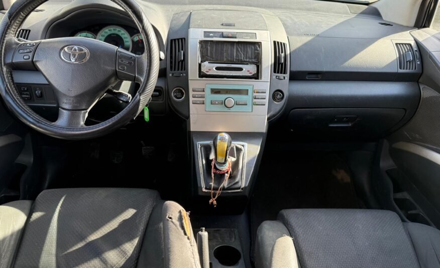 TOYOTA Corolla VERSO 2.2d4d