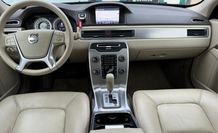 VOLVO XC70 2.4 AWD5