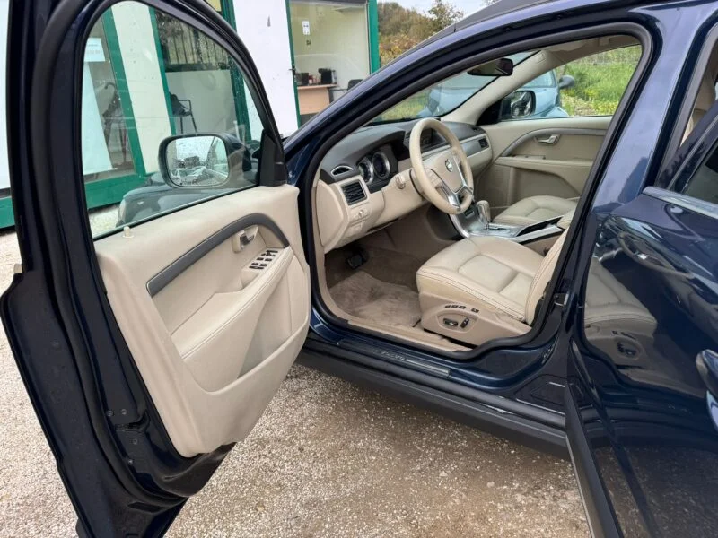 VOLVO XC70 2.4 AWD5