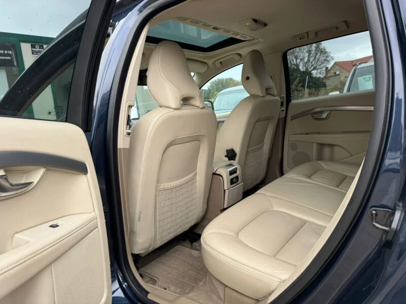 VOLVO XC70 2.4 AWD5