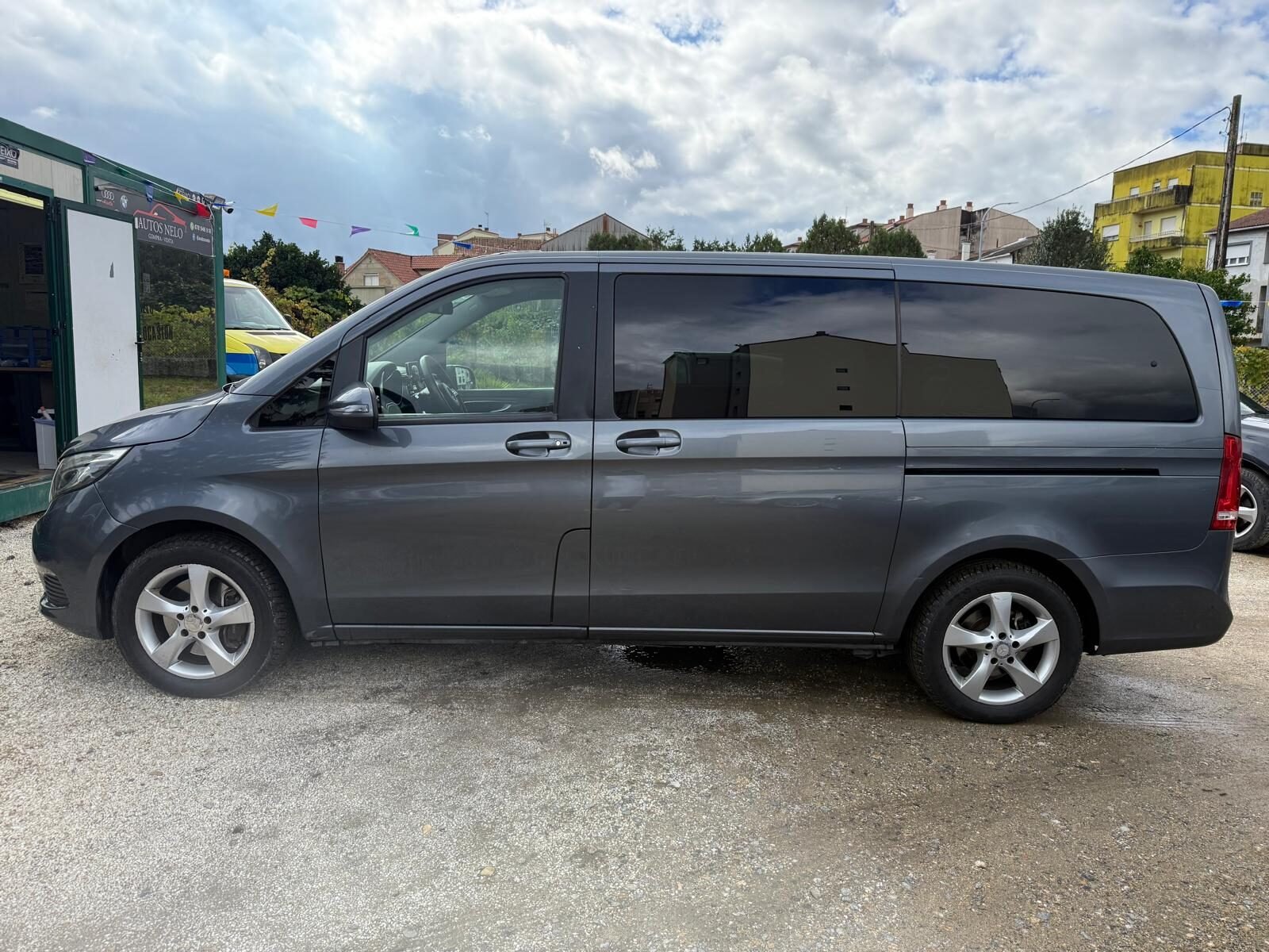 MERCEDES-BENZ V 220CDI