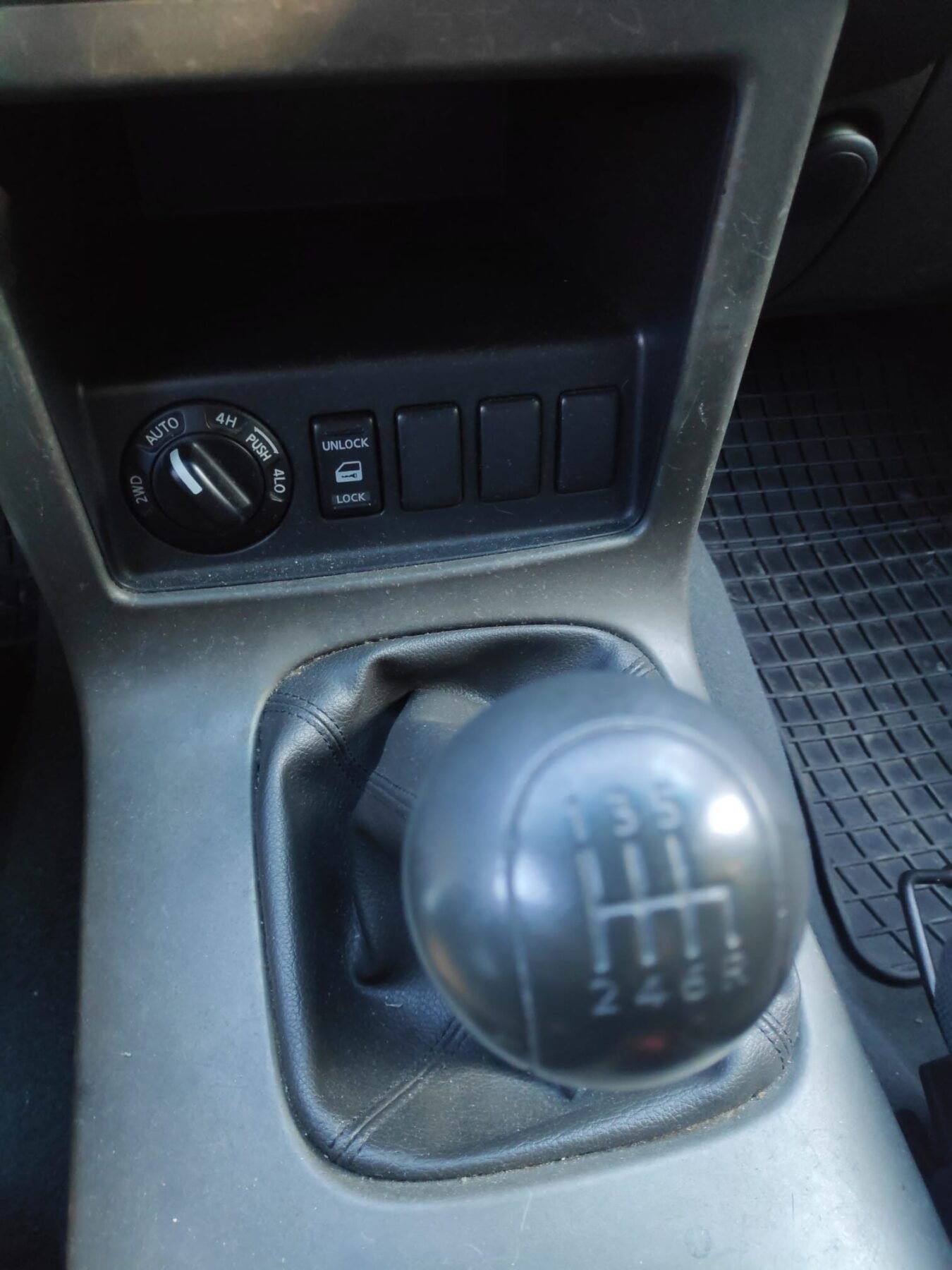 NISSAN Pathfinder 2.5dci