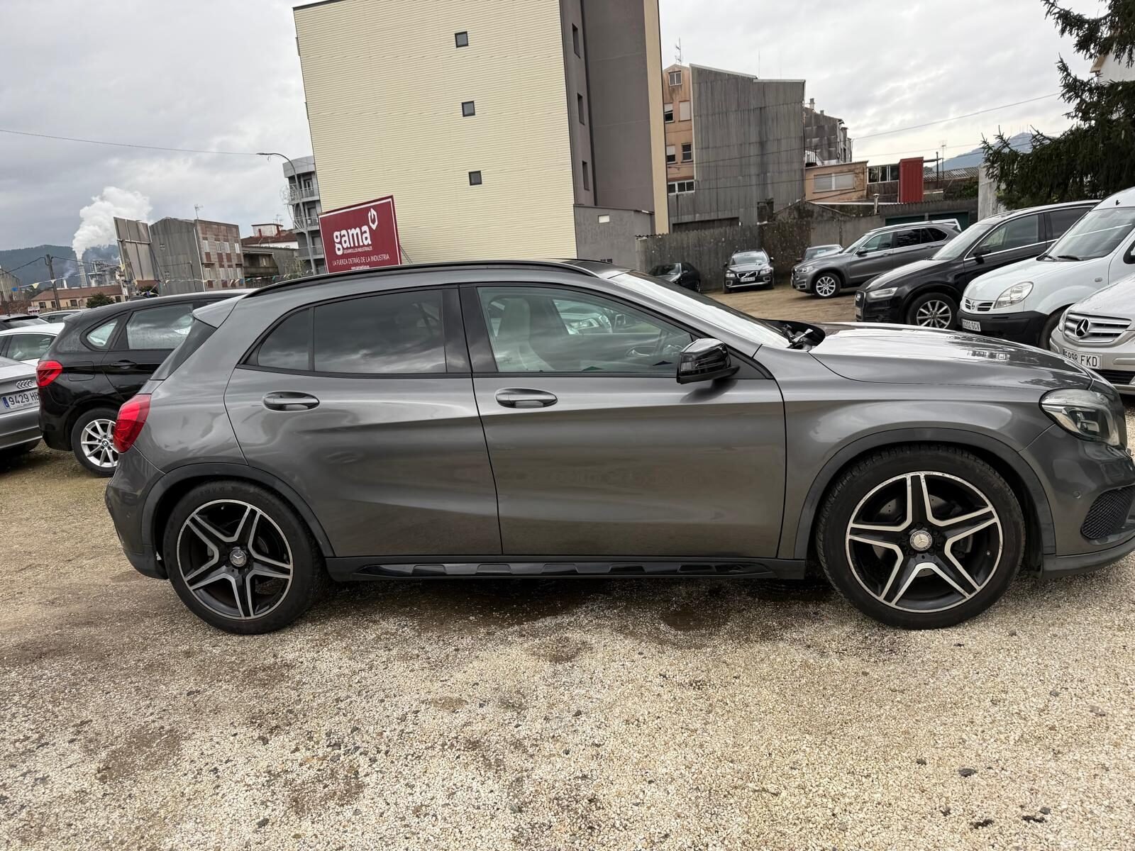 MERCEDES-BENZ GLA 220 CDI AMG
