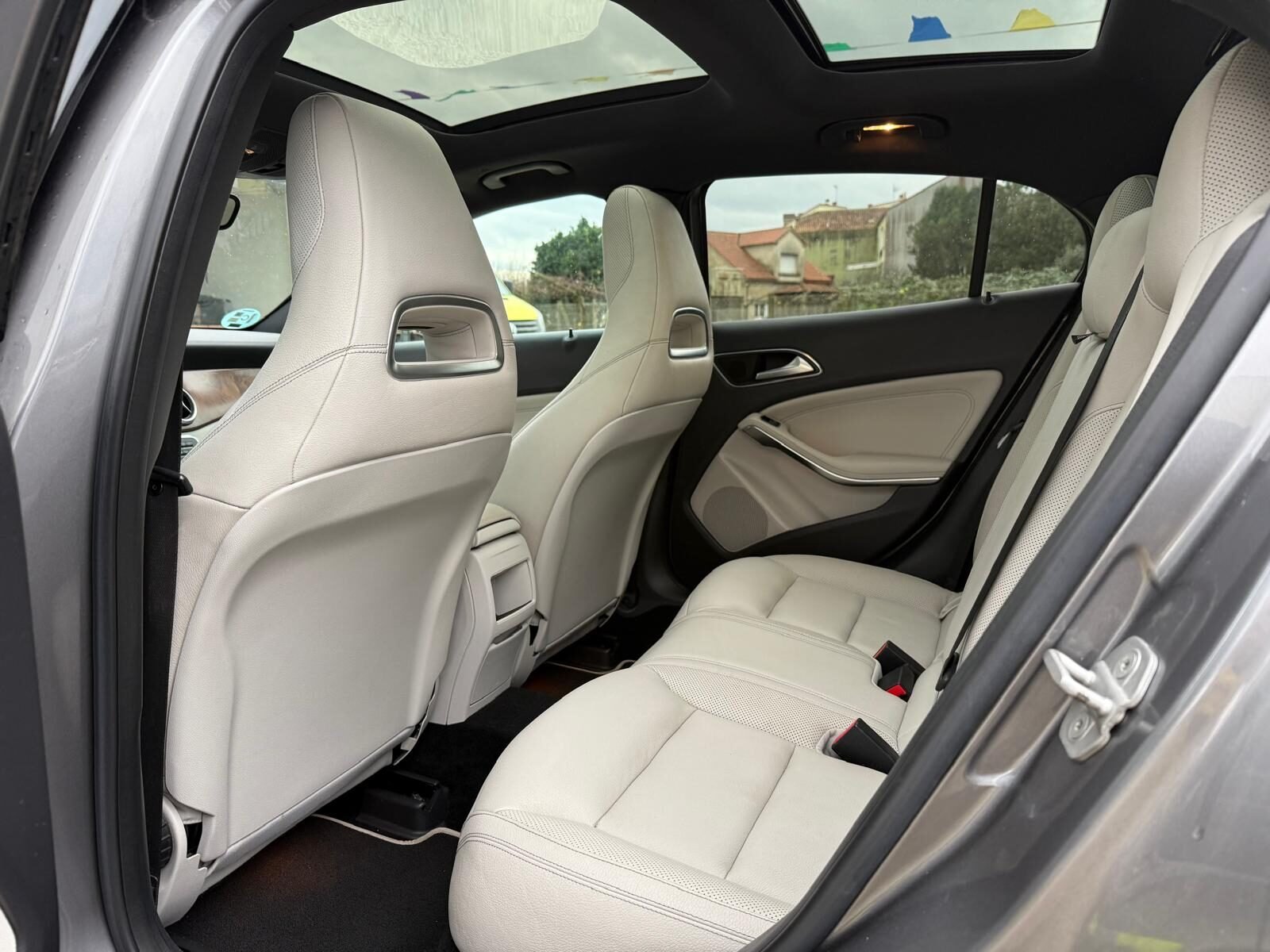 MERCEDES-BENZ GLA 220 CDI AMG