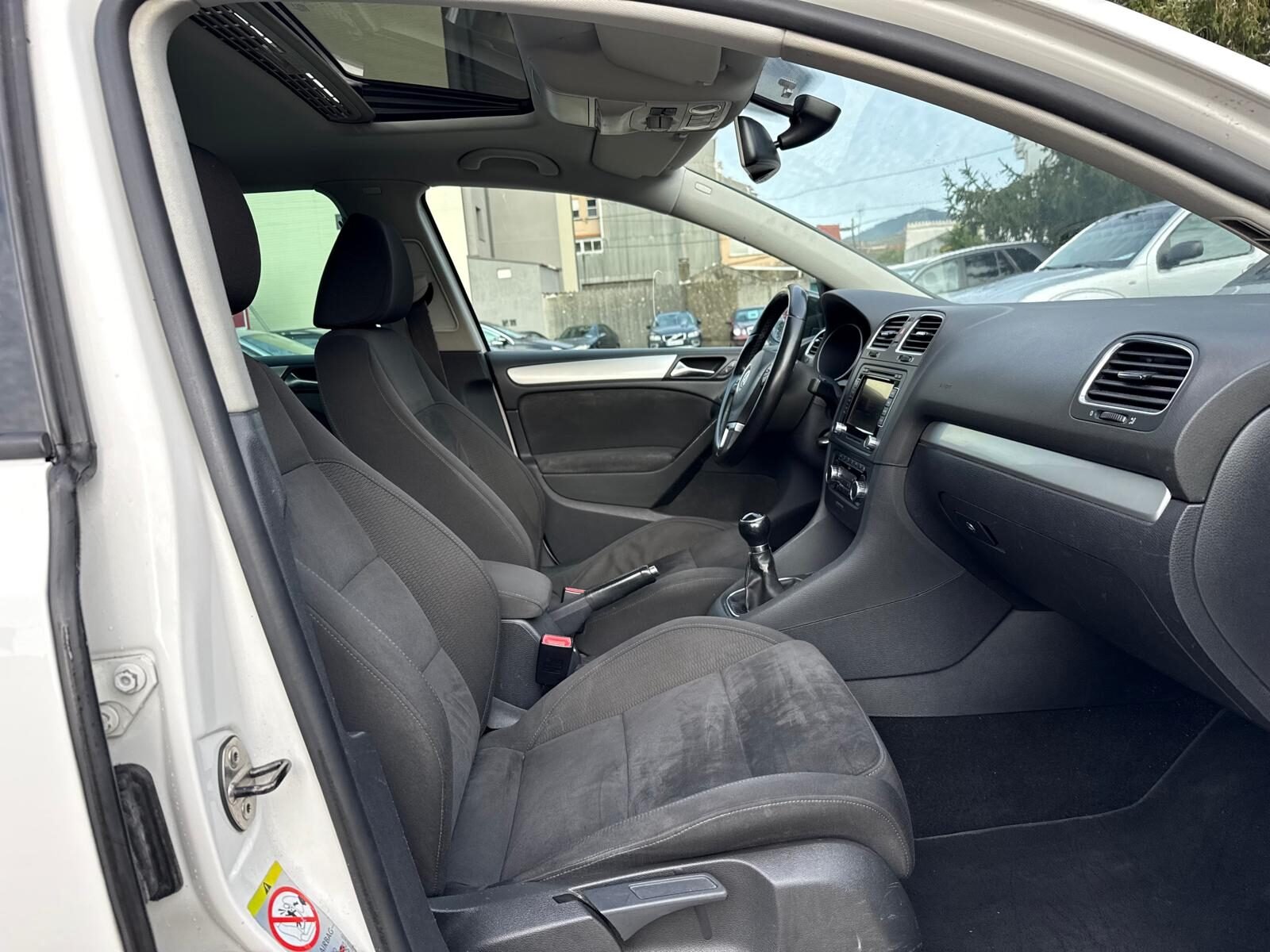 VOLKSWAGEN golf 14. tsi